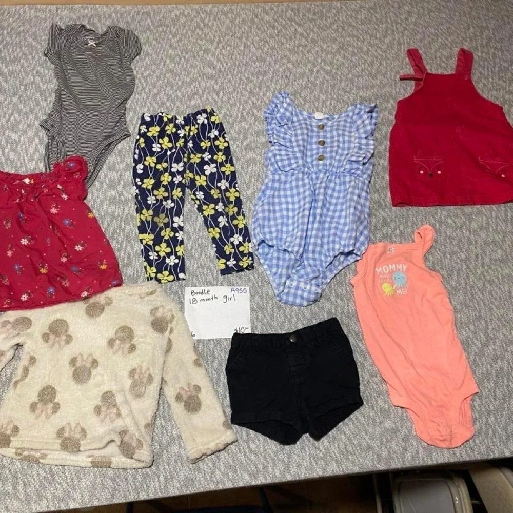 Baby girl clothes bundle Size: 18 months. SKU-A955#kids